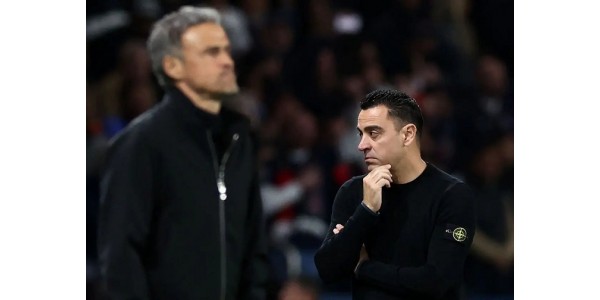 Ein Kampf zwischen Luis Enrique und Xavi